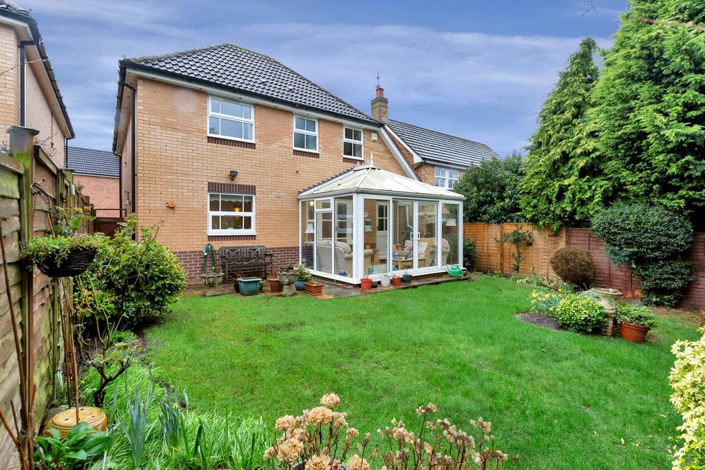 Bluebell Drive, Loughborough LE11 4 bed detached house for sale £375,000