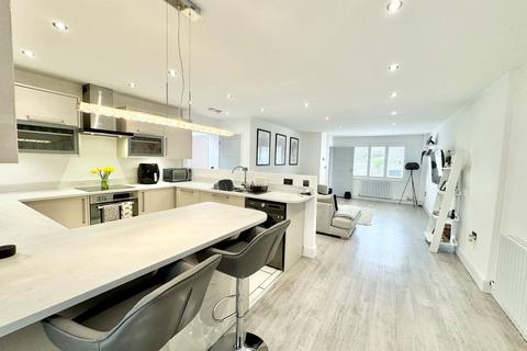 2 Mitchelldean, Peacehaven, BN10 8EF