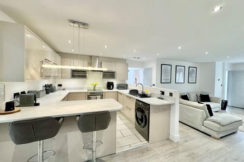 2 Mitchelldean, Peacehaven, BN10 8EF