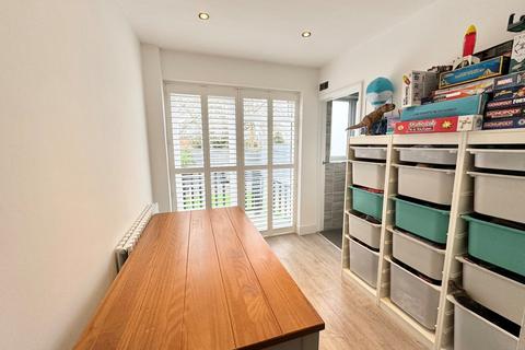 2 Mitchelldean, Peacehaven, BN10 8EF