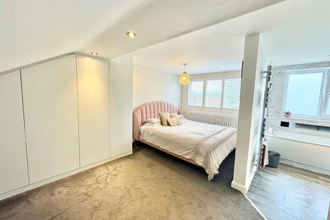 2 Mitchelldean, Peacehaven, BN10 8EF