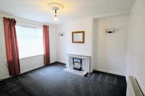 3 bedroom terraced house to rent, Wastlebridge Road, Huyton L36