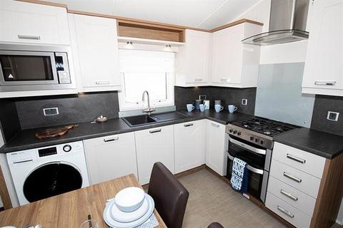 2 bedroom lodge for sale, Mersea Island Holiday Park Colchester, Essex CO5