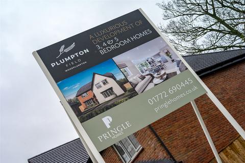 4 bedroom detached house for sale, Plumpton Field, Preston PR4