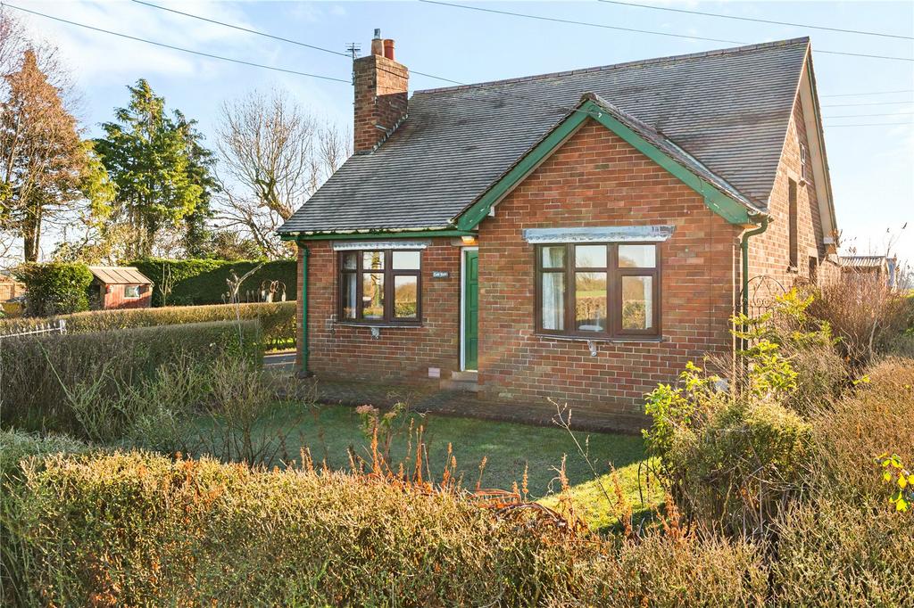 Stalmine, PoultonleFylde FY6 3 bed bungalow for sale £425,000