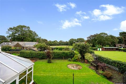 4 bedroom bungalow for sale, Hallows Close, Preston PR3