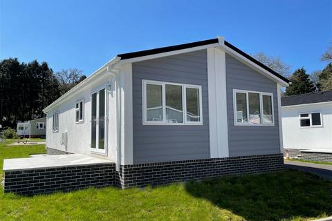 2 bedroom lodge for sale - Devon Oaks Park, Horrabridge, Devon, PL20 7RY