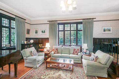 15a Sanderstead Hill, South Croydon, CR2 0HD