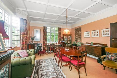 15a Sanderstead Hill, South Croydon, CR2 0HD