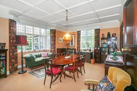 15a Sanderstead Hill, South Croydon, CR2 0HD