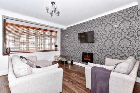 3 bedroom terraced house for sale, Kent View Gardens, Ilford, Essex