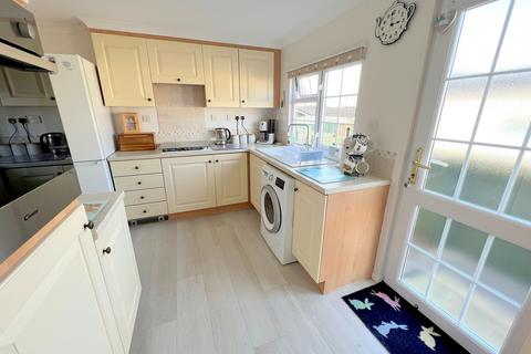 2 bedroom park home for sale, Bashley Cross Road, New Milton, Hampshire. BH25 5TA