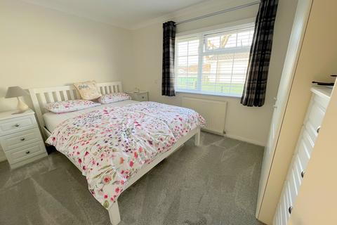 2 bedroom park home for sale, Bashley Cross Road, New Milton, Hampshire. BH25 5TA