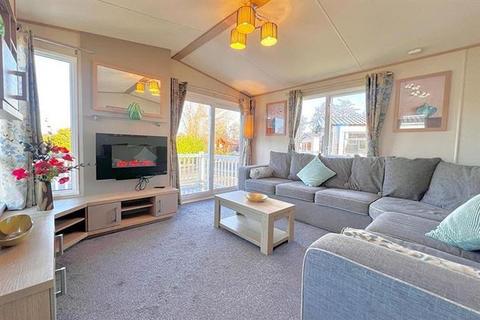 2 bedroom lodge for sale - Tattershall Lakes Country Park Tattershall, Lincolnshire LN4