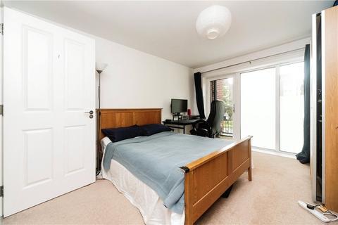 3 bedroom apartment for sale, Eversley House, 7 Mullins Place, London