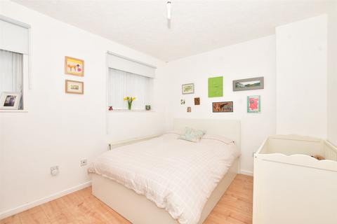 2 bedroom maisonette for sale, Franklin Way, Croydon, Surrey