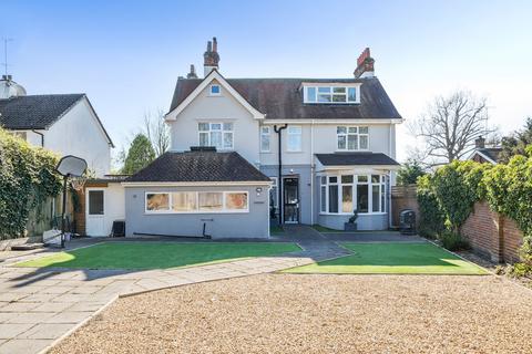 undefined, Frithwood Avenue, Northwood, Middlesex