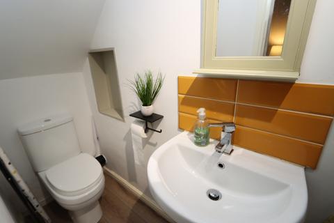 71 Hillcrest, Whitley Bay, NE25 9AF