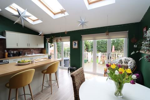 71 Hillcrest, Whitley Bay, NE25 9AF