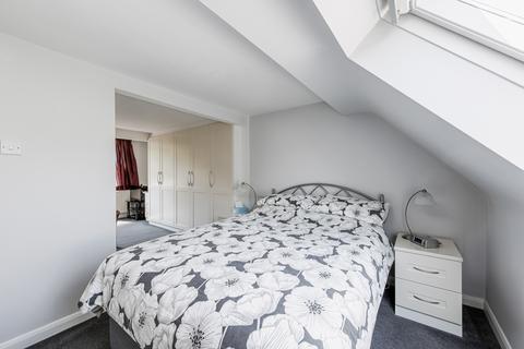 137 Studland Road, London, W7 3QY