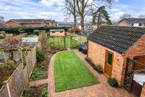 3 bedroom end of terrace house for sale, The Crescent, Bromsgrove, Worcestershire, B60