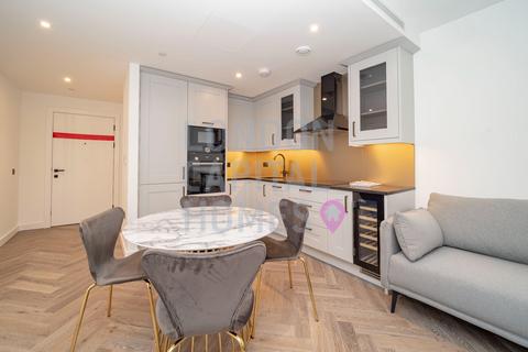 1 bedroom apartment to rent, 3 Merino Gardens London E1W
