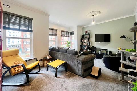 2 bedroom apartment for sale, Southend on Sea SS2