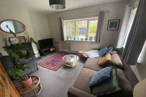 4 bedroom semi-detached house to rent, Longdene Road, Haslemere, GU27