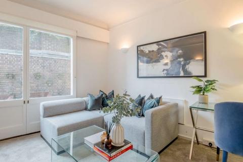 2 bedroom flat to rent, Strathmore Court, NW8