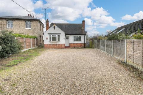 2 bedroom detached bungalow for sale, Broomfield Road, Chelmsford CM1