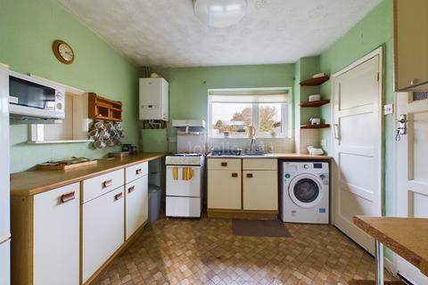 3 bedroom semi-detached house for sale, Richards Avenue , Lincoln LN6