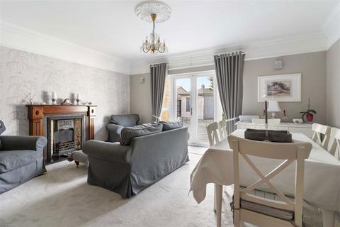 4 bedroom detached bungalow for sale, Princess Margaret Road, Linford SS17