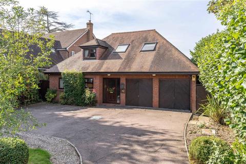 5 bedroom detached house for sale, Rayleigh Road, Brentwood CM13