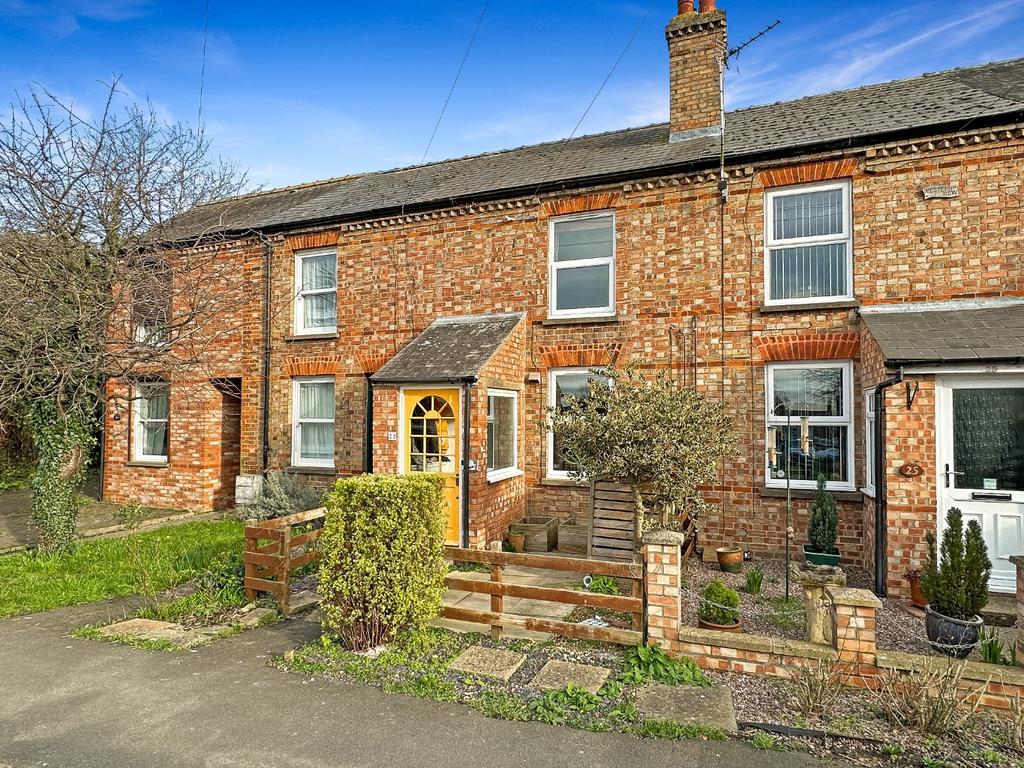 Cambridge Road, Cambridge CB25 2 bed terraced house for sale £330,000