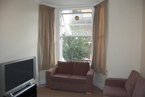 2 bedroom flat for sale - Glengall Road, London NW6