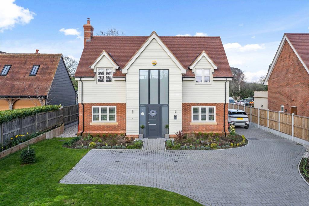 Chelmsford Road Chelmsford Cm3 4 Bed Detached House For Sale £1 200 000