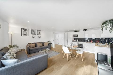 2 bedroom apartment for sale - The Piazza Residences, Bull Inn Court, WC2R
