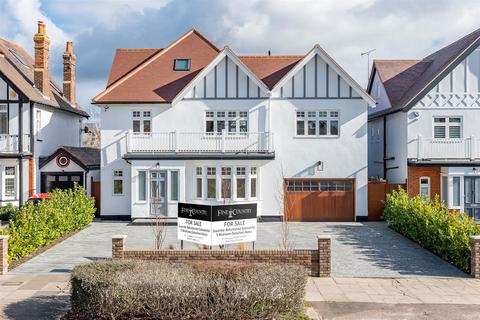 5 bedroom detached house for sale, Chalkwell Avenue, Westcliff-On-Sea SS0