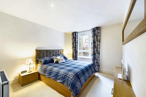 2 bedroom flat for sale, Howard Road, Stanmore, HA7