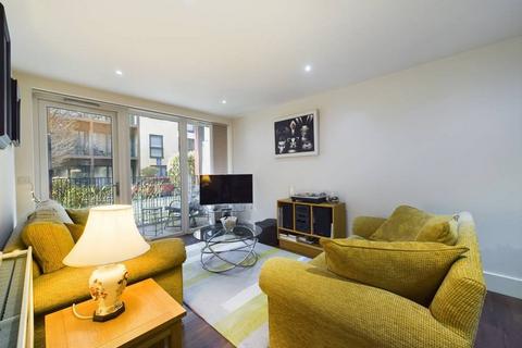 2 bedroom flat for sale, Howard Road, Stanmore, HA7