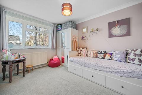 57 Larch Crescent, Epsom, KT19 9EL