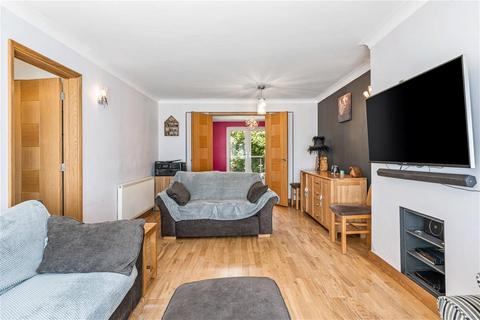 29 Paschal Way, Chelmsford, CM2 7NX