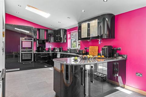 29 Paschal Way, Chelmsford, CM2 7NX