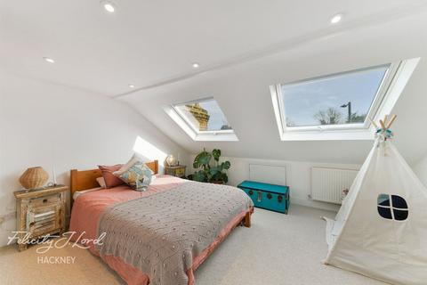 4 bedroom terraced house for sale, Kenworthy Road, Hackney, E9