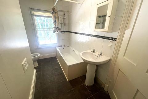 16 Barrack Square, Grantham, NG31 9DG