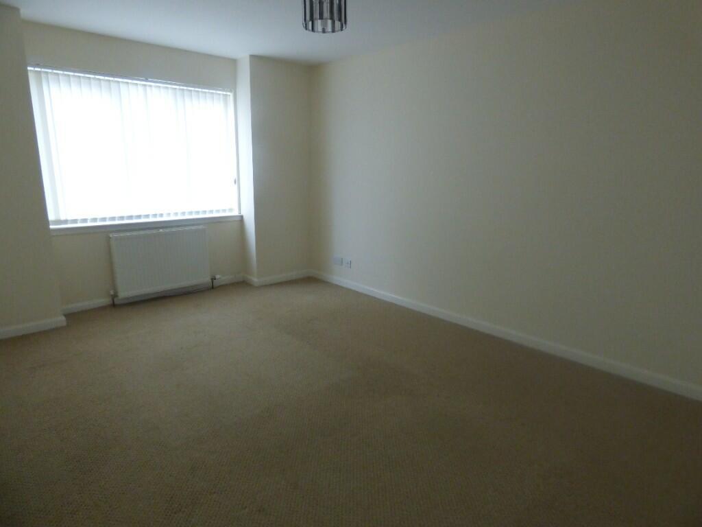 George Court, Irvine KA12 2 bed flat for sale - £90,000