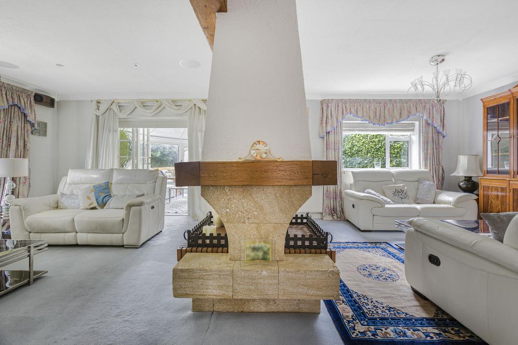 Hanney Road, Southmoor, OX13 5 bed detached house for sale £900,000