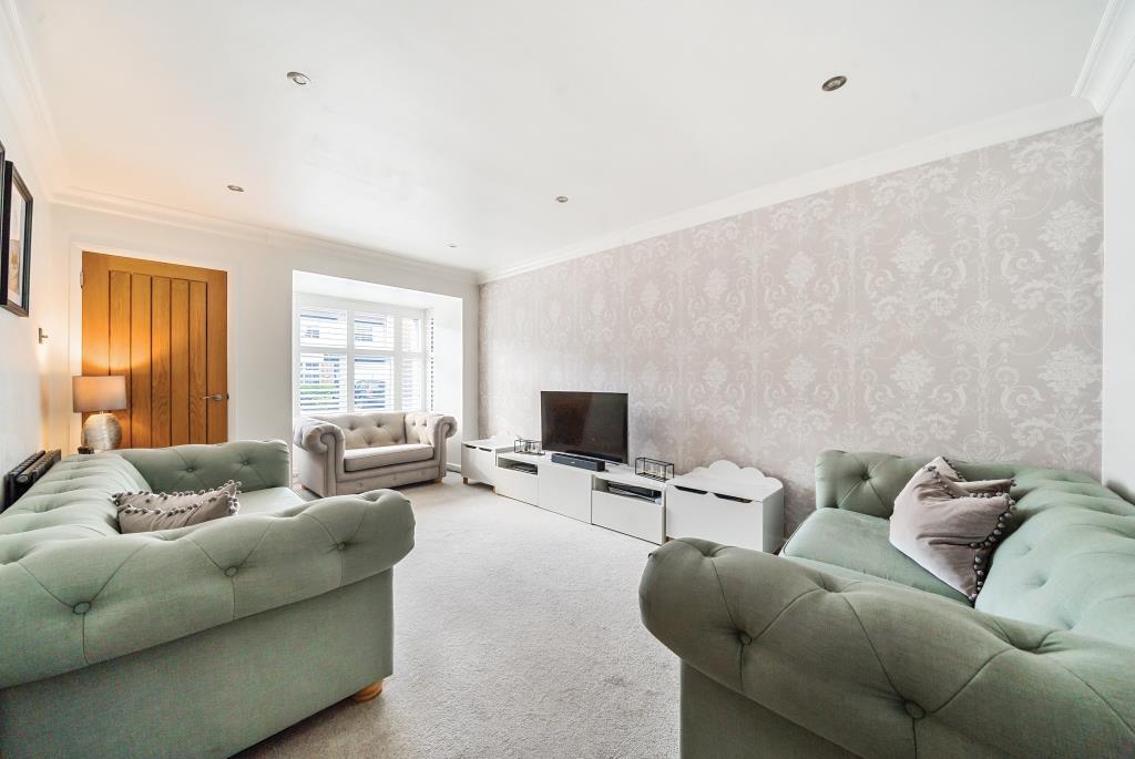 Patrick Way, Aylesbury, HP21 3 bed detached house £450,000