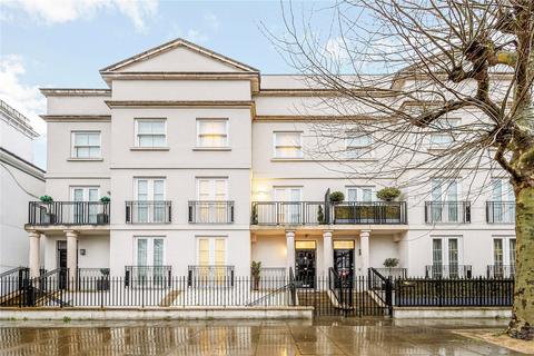6 bedroom terraced house to rent - St. Peters Square, London, W6