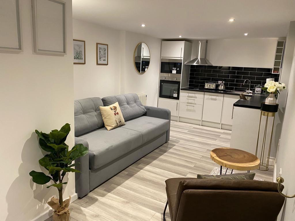 A Lovely Studio to Let in Woodford Green